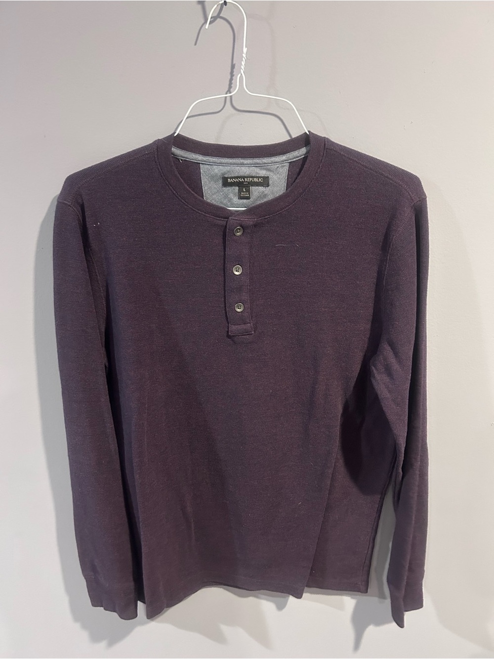 Banana Republic Men’s Large Waffle Knit Henley Long Sleeve Shirt | Burgundy Plum